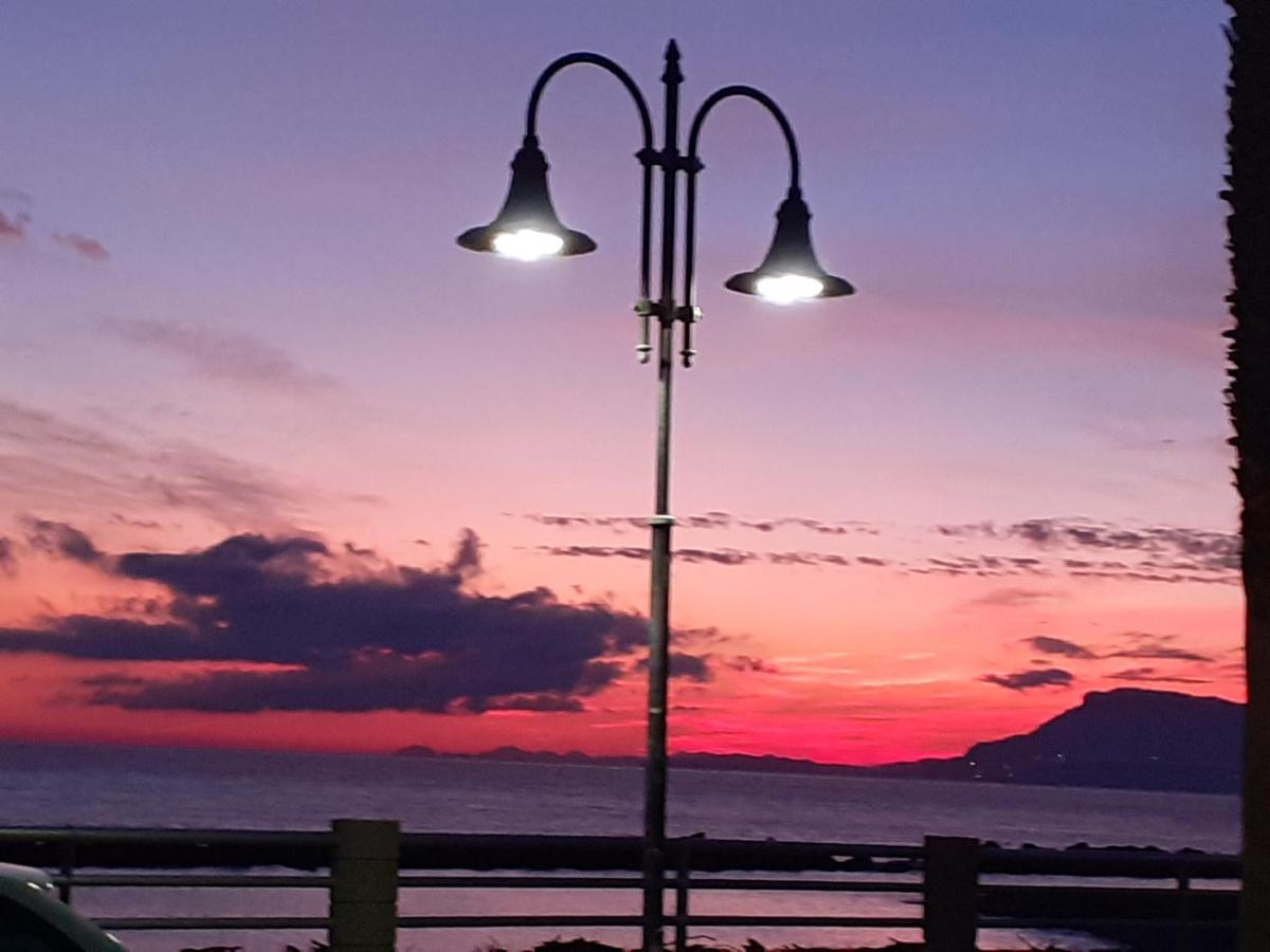 Azzurra casa vacanza Ventimiglia Kültér fotó